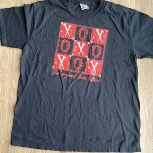 Valentine’s Day t-shirt XOXO original love letter size XL
comfort colors